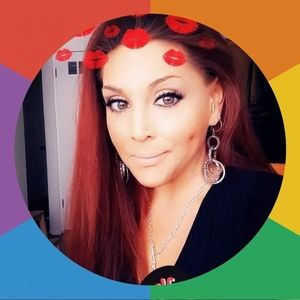 Meet your Posher, Angela smith